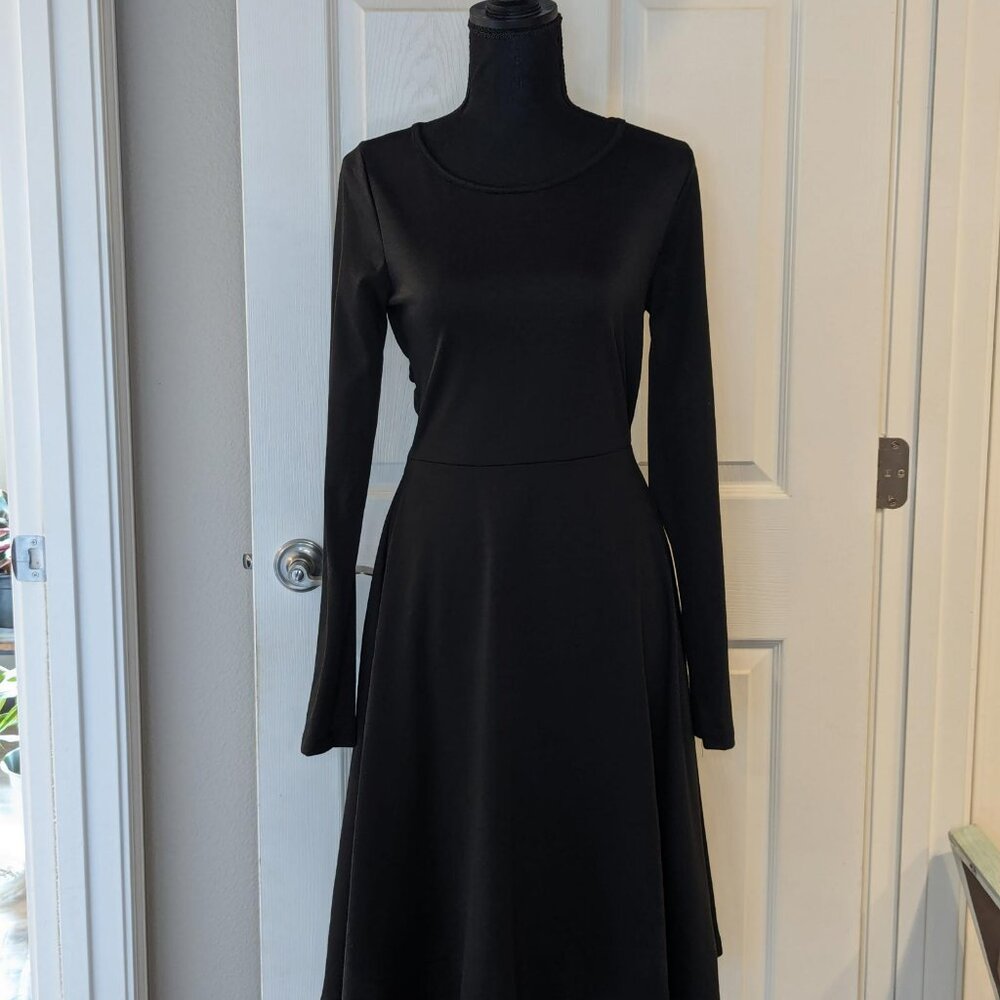 Good Luck Gem‎ Black Long Sleeve A- Line Open Back Midi Dress NWT